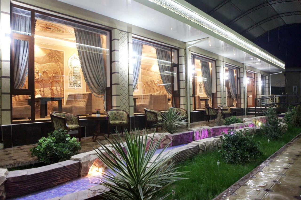 Hotel Naxshab Qarshi ภายนอก รูปภาพ
