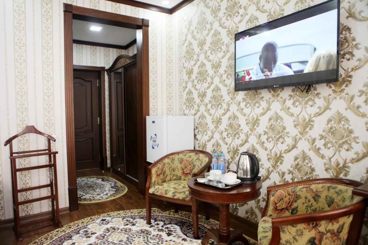 Hotel Naxshab Qarshi ภายนอก รูปภาพ
