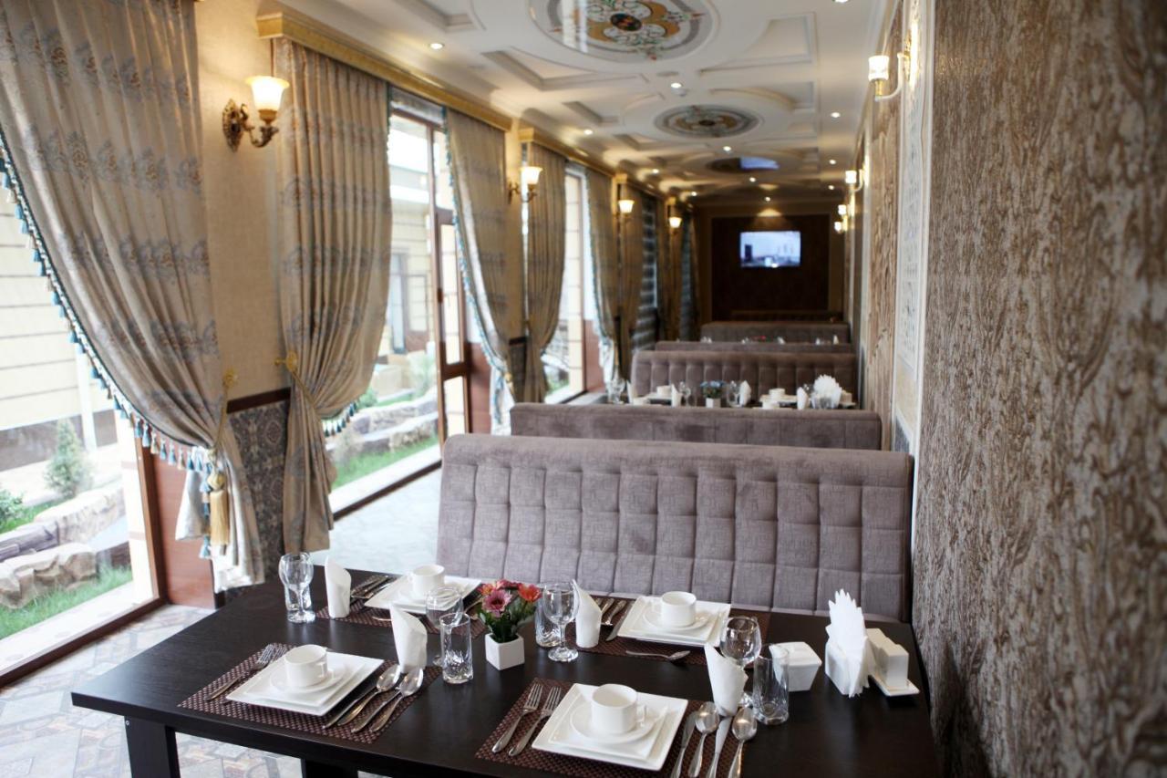 Hotel Naxshab Qarshi ภายนอก รูปภาพ