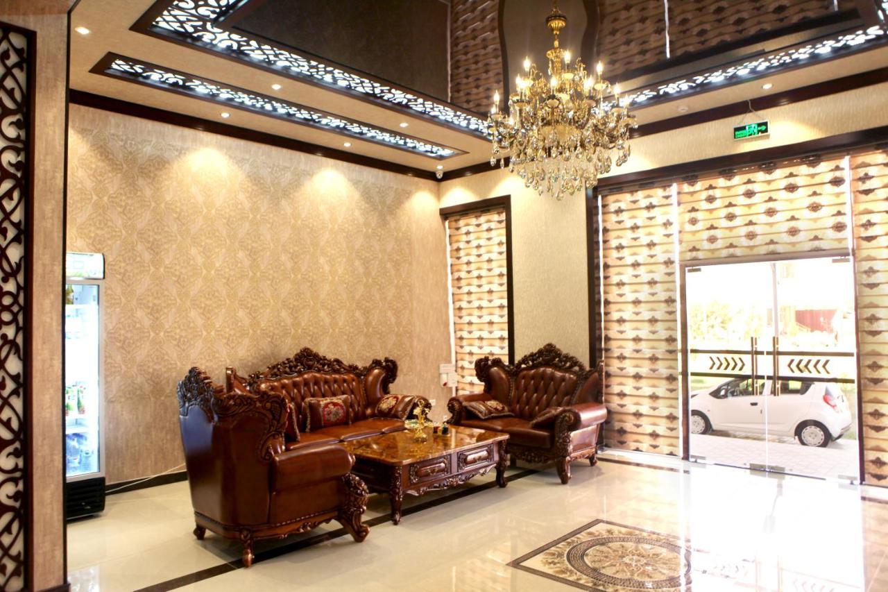 Hotel Naxshab Qarshi ภายนอก รูปภาพ