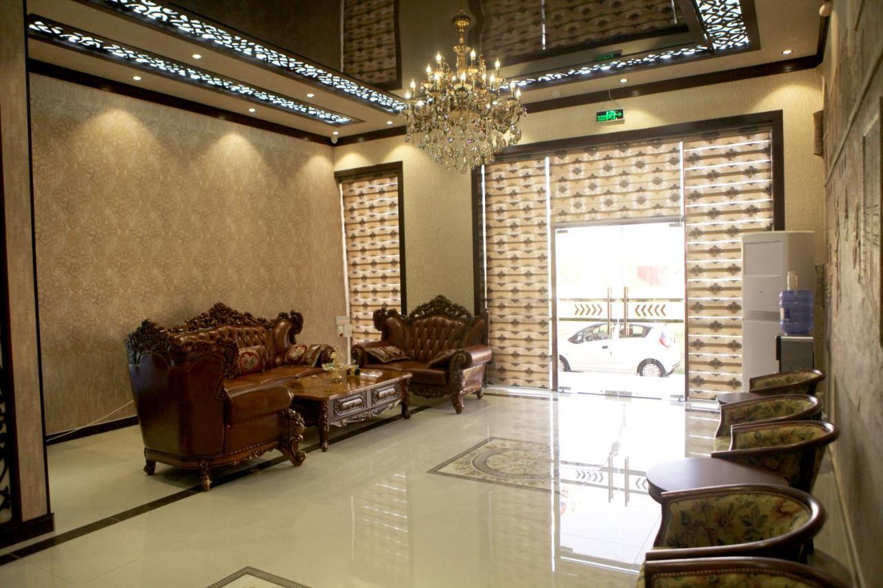 Hotel Naxshab Qarshi ภายนอก รูปภาพ