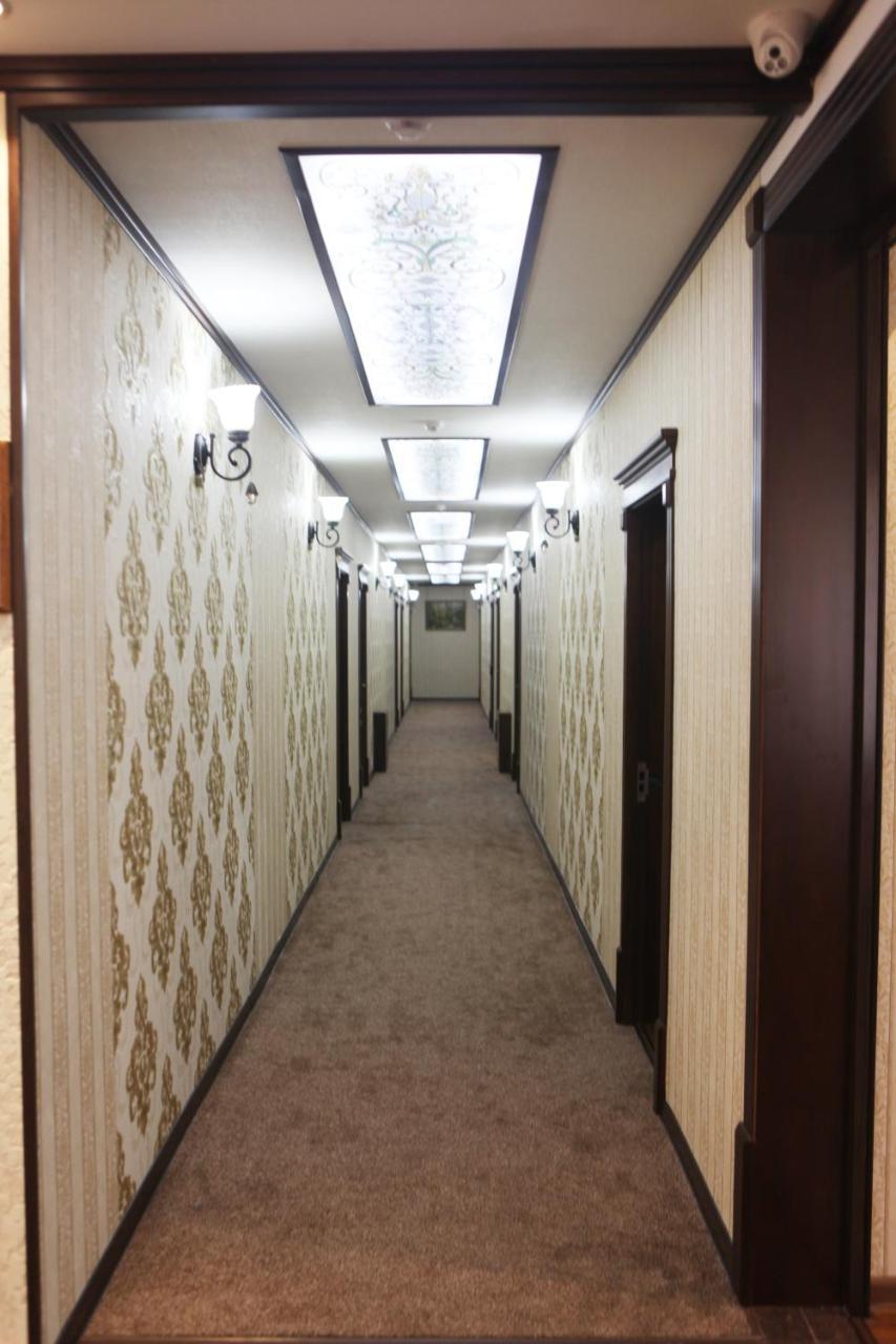 Hotel Naxshab Qarshi ภายนอก รูปภาพ