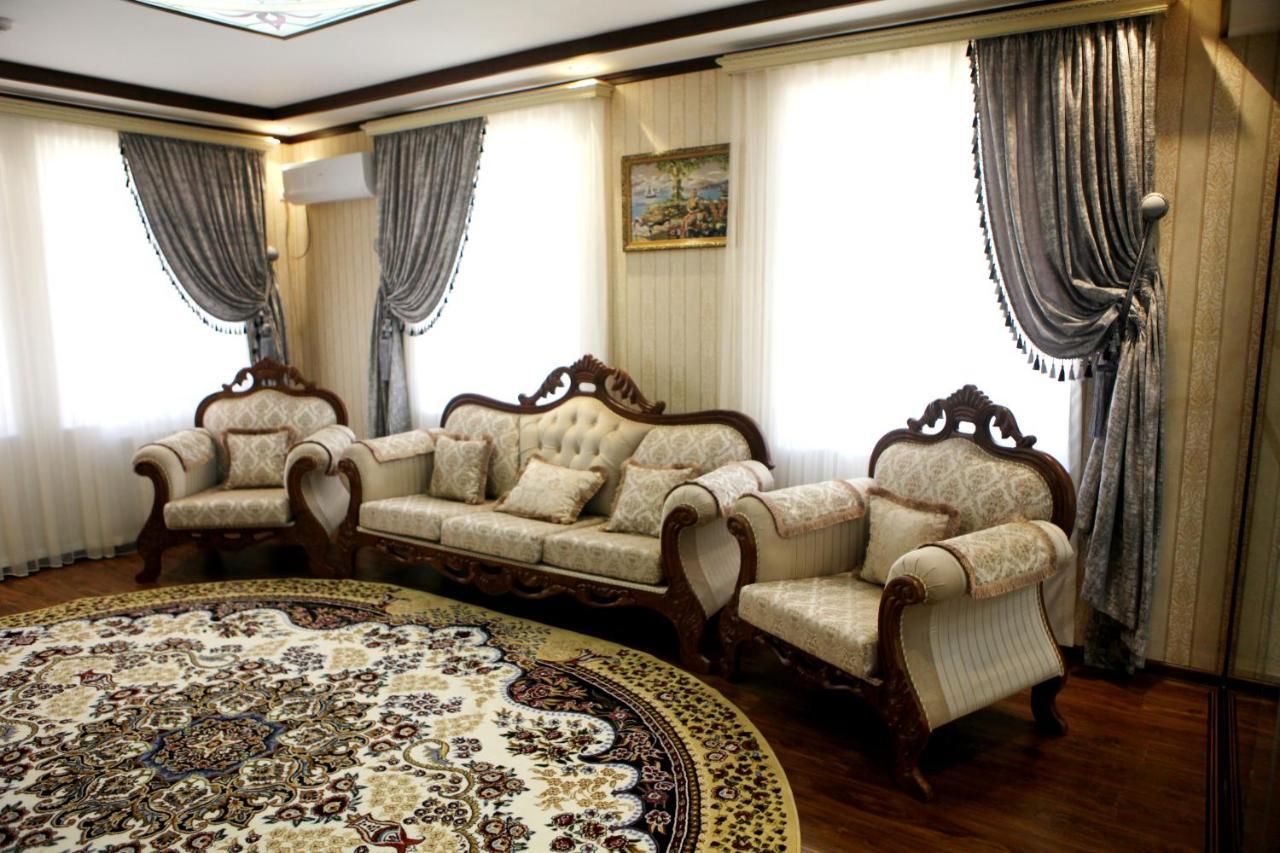 Hotel Naxshab Qarshi ภายนอก รูปภาพ