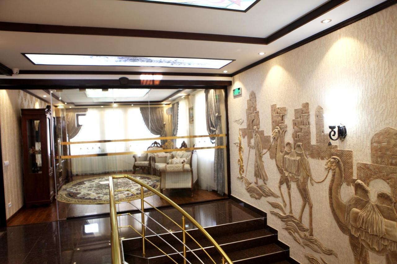 Hotel Naxshab Qarshi ภายนอก รูปภาพ