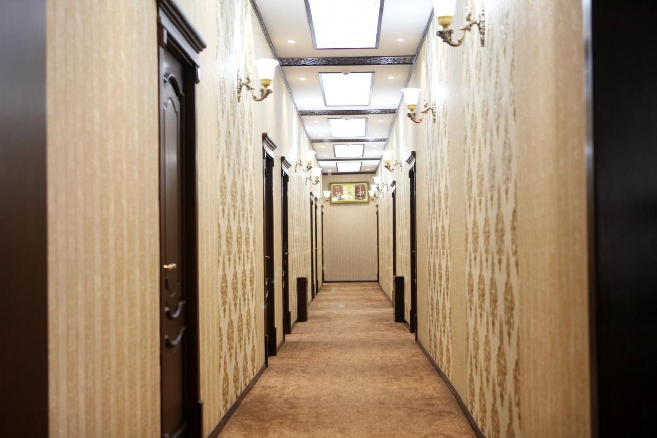 Hotel Naxshab Qarshi ภายนอก รูปภาพ