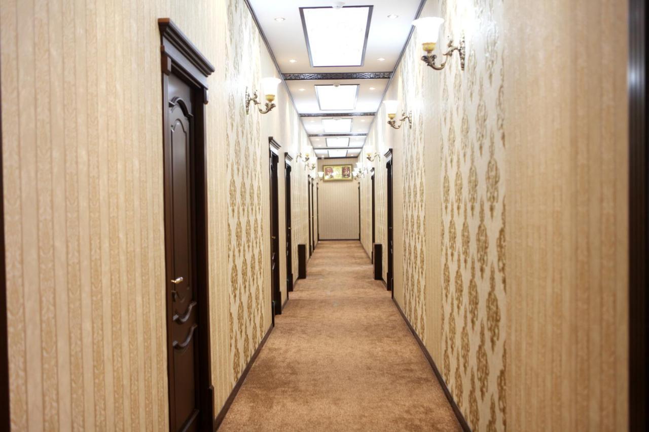 Hotel Naxshab Qarshi ภายนอก รูปภาพ
