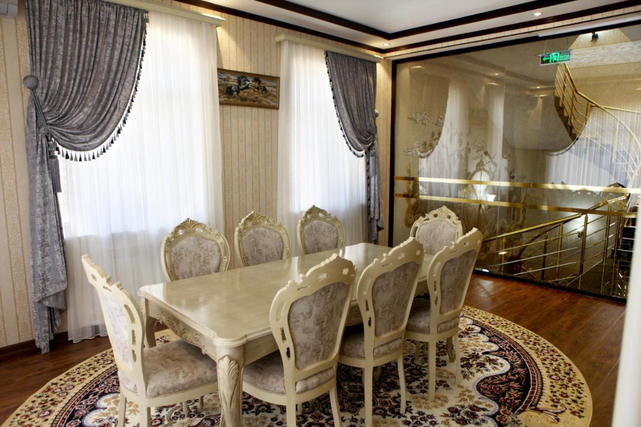 Hotel Naxshab Qarshi ภายนอก รูปภาพ